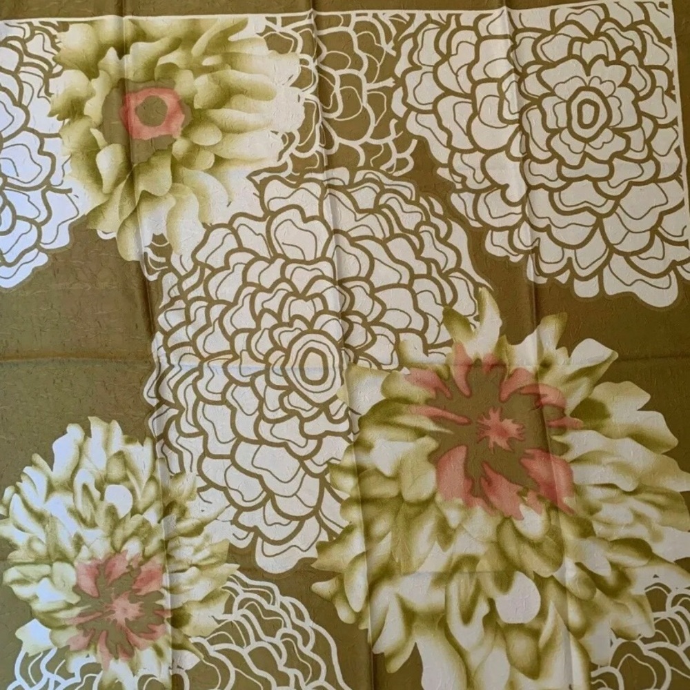 New Women's Square 40"x40" Scarf/Hijab/Shawl - Olive green and beige